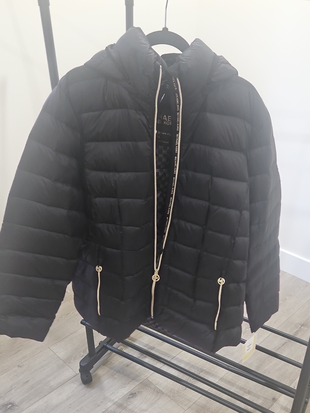 MICHAEL KORS Black Quilted Hooded Puffer Jacket -